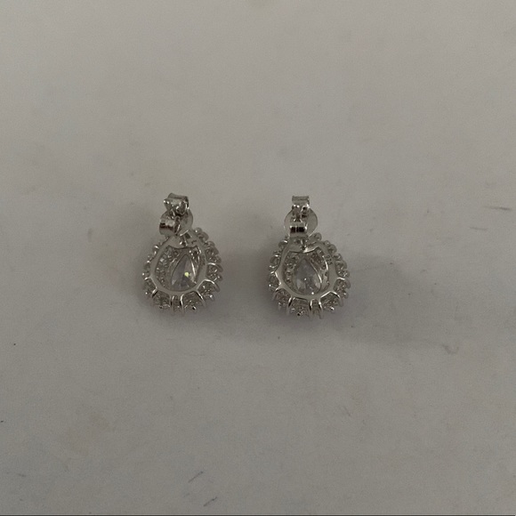 Sterling Silver Cubic Zirconia Tear Drop Stud Earring - New - Picture 4 of 4